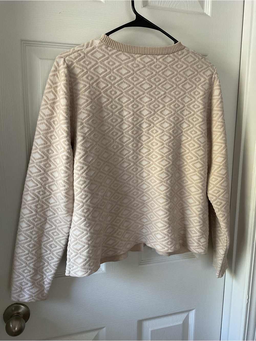 Halston Women’s M Beige Geometric Knit Cardigan Gold Button Pocket Sweater - Picture 4 of 11